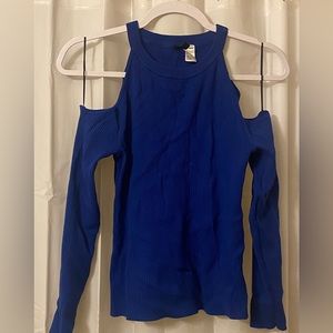 Blue cutoff sweater from HM
